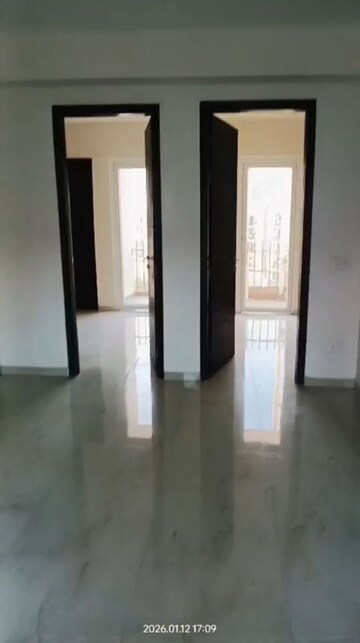 Room in 2.5 BHK Apartment at Smart World Gems, Sector 89 – for Rent
