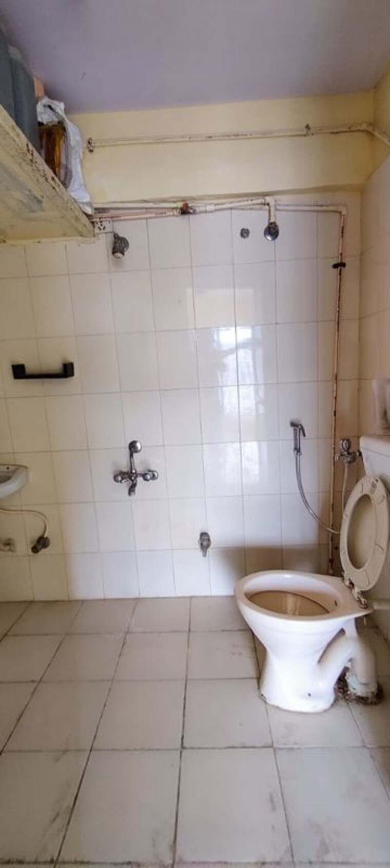 Attached Bathroom, summit-apartment 2 Bedroom 798 Sq.Ft. Apartment In Goregaon East Mumbai 9840545