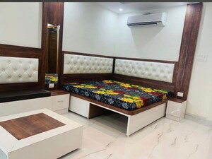 Bedroom in 2.5 BHK Apartment at Palam Vihar – for Rent