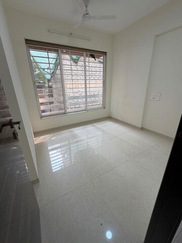 Room in 2.5 BHK Apartment at Meena Parvati Sadan, Chembur – for Rent