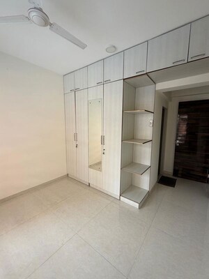 Room in 2.5 BHK Apartment at Meena Parvati Sadan, Chembur – for Rent