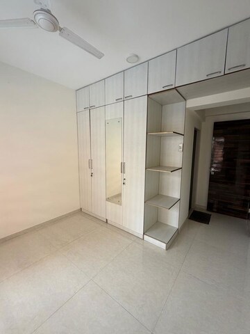 Room in 2.5 BHK Apartment at Meena Parvati Sadan, Chembur – for Rent