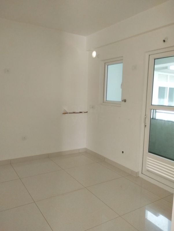 3 BHK Apartment For Sale in Aparna Sarovar Zicon