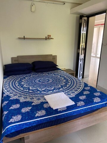 Bedroom in 2 BHK Apartment at Candolim – for Rent