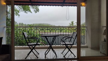 Balcony in 2 BHK Apartment at Candolim – for Rent