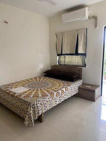 Bedroom in 2 BHK Apartment at Candolim – for Rent