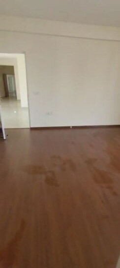 3 BHK + Servant Room,Study Room,Extra Room Apartment For Sale in Signature Global City 81
