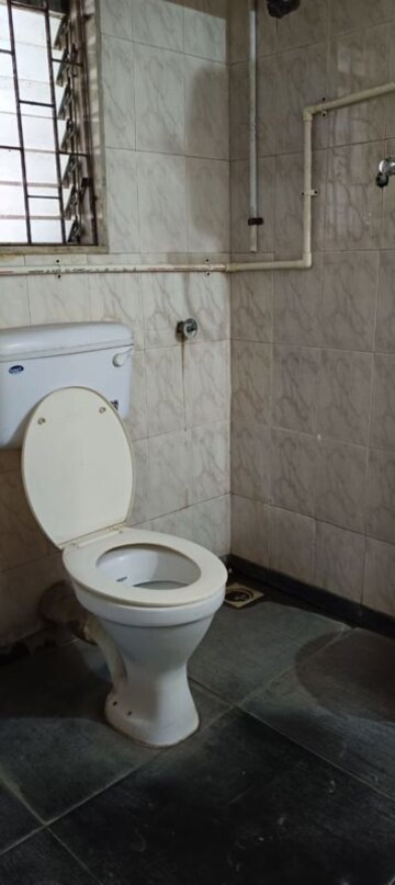 Bathroom in 2 BHK Apartment at Emerald Isle 2, Goregaon East – for Sale