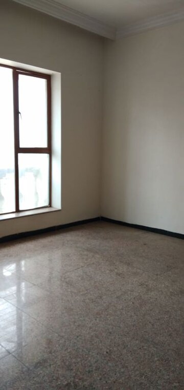 Room in 2 BHK Apartment at Emerald Isle 2, Goregaon East – for Sale
