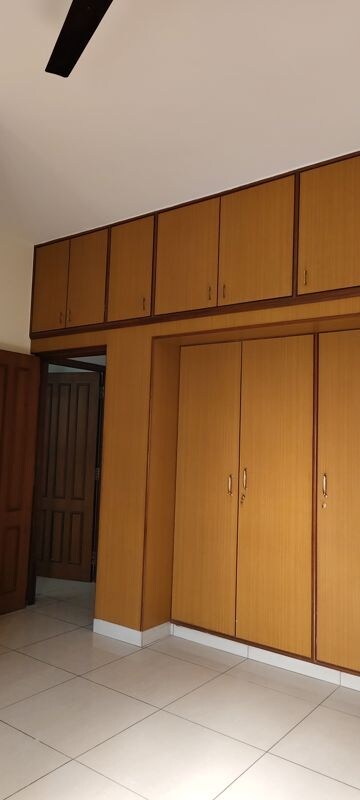 Furnished Amenities in 2 BHK Apartment at Cambridge Layout – for Rent