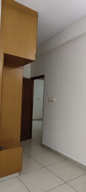 Room in 2 BHK Apartment at Cambridge Layout – for Rent