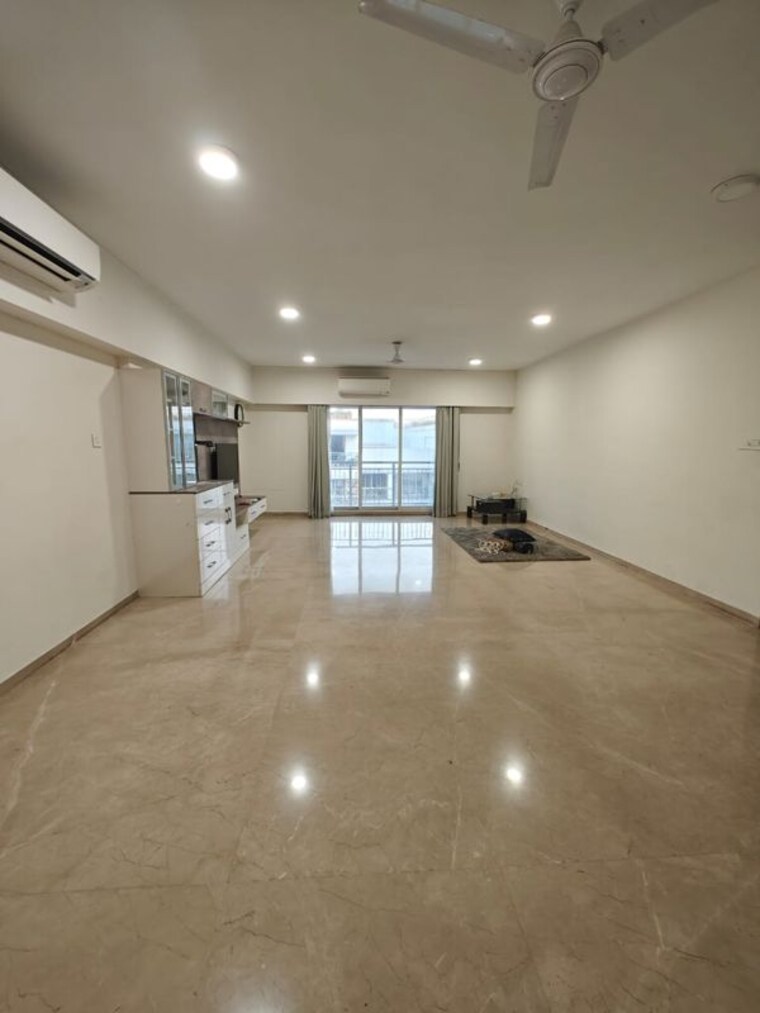 Room, dheeraj-insignia 3 Bedroom 1200 Sq.Ft. Apartment In Bandra East Mumbai 9840922