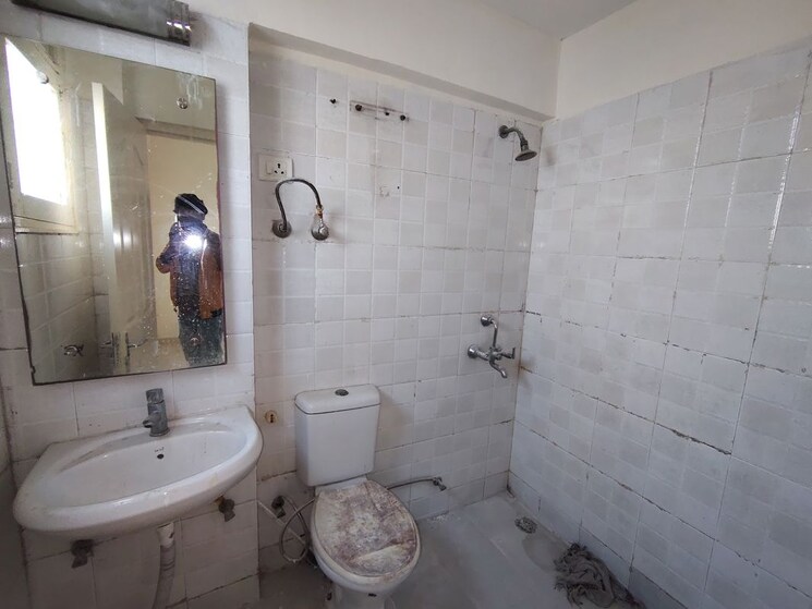 Bathroom, tulip-orange 3 Bedroom 1137 Sq.Ft. Apartment In Sector 70 Gurgaon 9840925