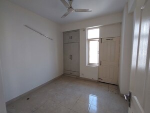 Room in 3 BHK Apartment at Tulip Orange, Sector 70 – for Rent