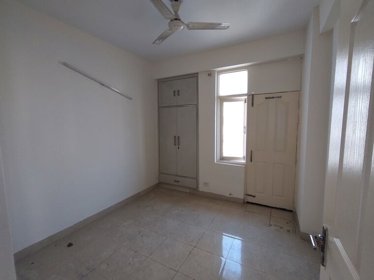 Room, tulip-orange 3 Bedroom 1137 Sq.Ft. Apartment In Sector 70 Gurgaon 9840925