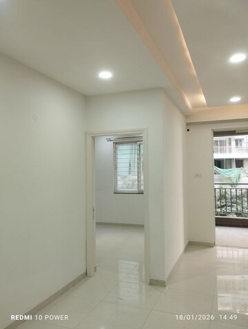 Room in 2.5 BHK Apartment at Aparna Cyberscape, Nallagandla – for Rent