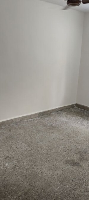 Room in 1 BHK Apartment at Shreerang CHS, Shrirang Society – for Sale