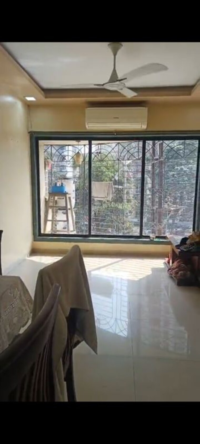 Living Room, yashraj-park-chs 2 Bedroom 950 Sq.Ft. Apartment In Kasarvadavali Thane 9841005