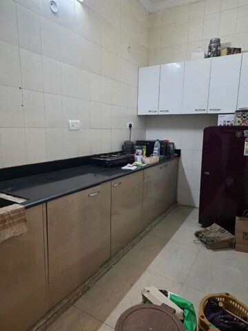 Kitchen in 2.5 BHK Builder Floor at Sushant Lok ii – for Rent