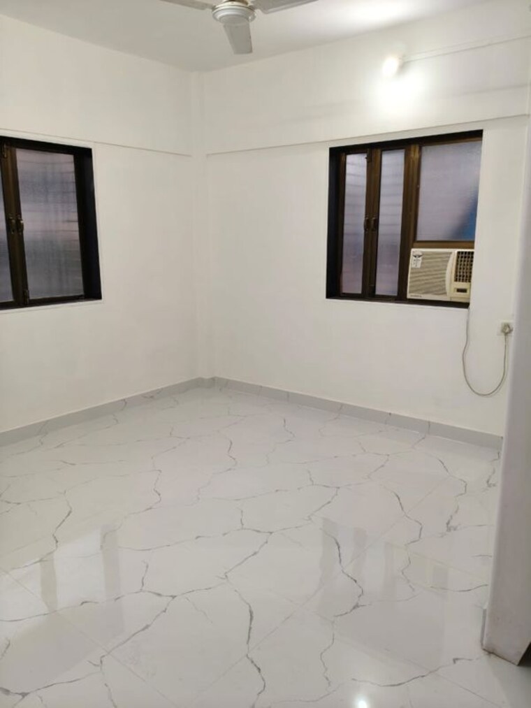 Room, mandapeshwar 2 Bedroom 725 Sq.Ft. Apartment In Mandapeshwar Mumbai 9841053