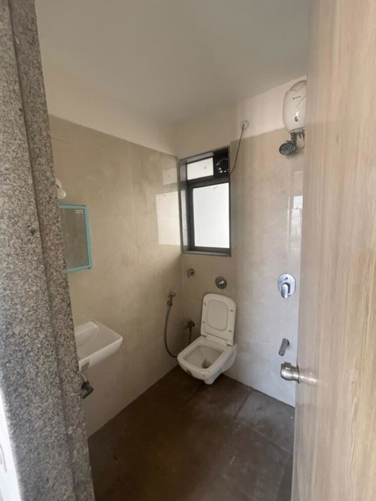 Bathroom, shivalik-bandra-north-gulmohar-avenue 1 Bedroom 322 Sq.Ft. Apartment In Bandra East Mumbai 9840990