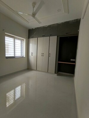 Room in 2 BHK Apartment at Kondapur – for Rent