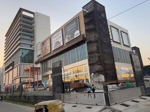  Office Space For Sale in Adihm Ithums Galleria, Alpha Ii Greater Noida