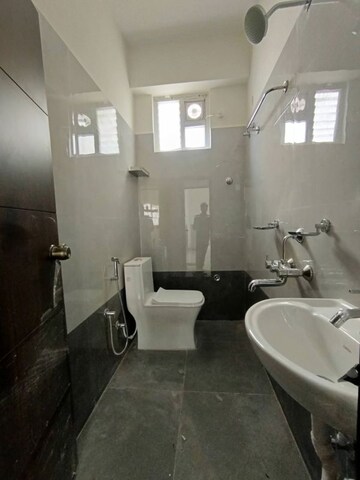 Team Area in 1 BHK Apartment at Kondapur – for Rent