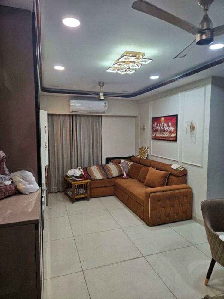 Living Room, shapoorji-pallonji-siennaa-wing-b 1.5 Bedroom 600 Sq.Ft. Apartment In Kandivali East Mumbai 9825929