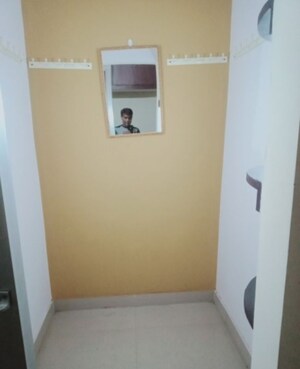 Room in 1 BHK Villa at Aliganj – for Rent