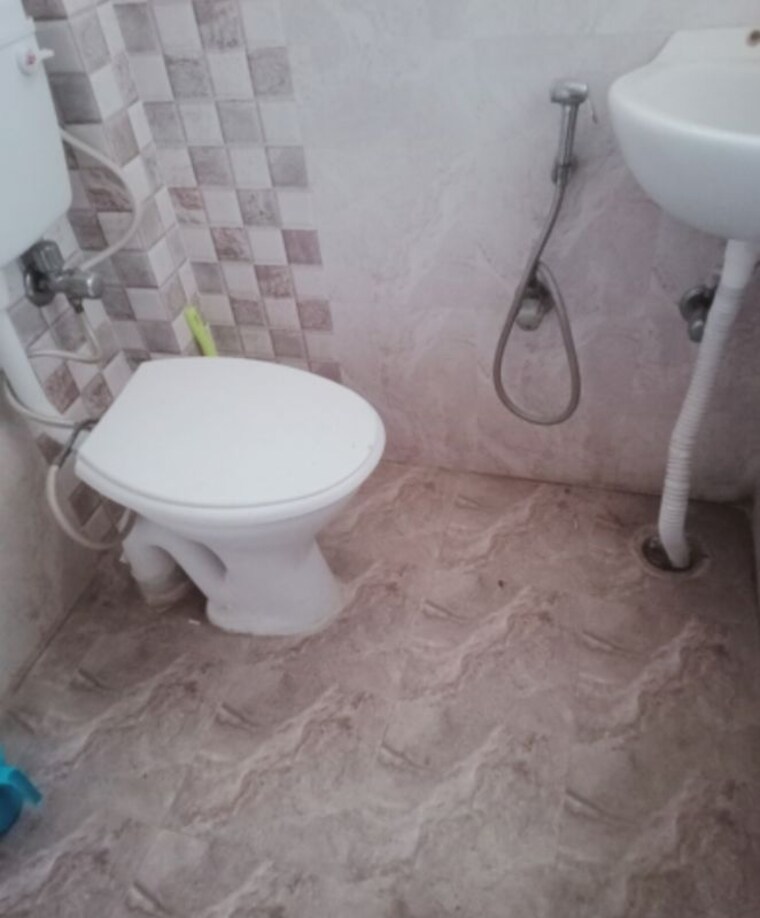 Bathroom, aliganj 1 Bedroom 455 Sq.Ft. Villa In Aliganj Lucknow 9841348