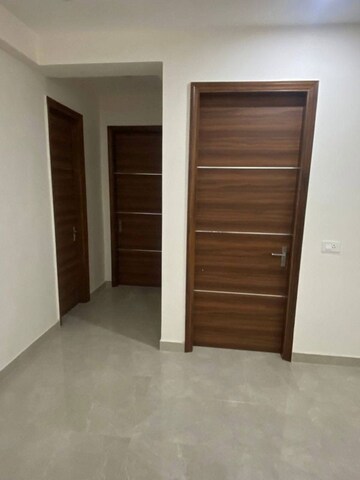 Room in 3 BHK Apartment at Saket – for Rent