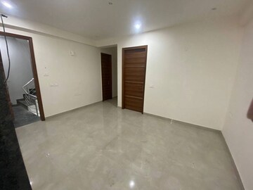 Room in 3 BHK Apartment at Saket – for Rent