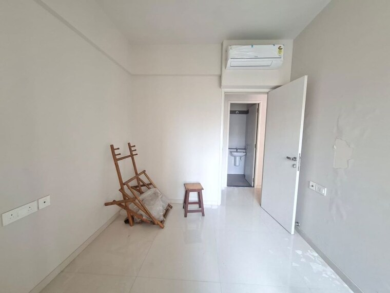 Room, rustomjee-azziano-wing-d 2 Bedroom 746 Sq.Ft. Apartment In Thane West Thane 9841375