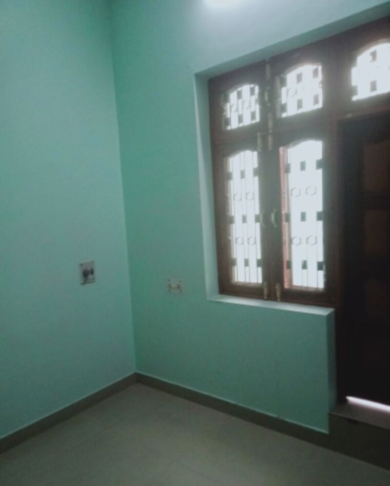 Room, aliganj 1 Bedroom 750 Sq.Ft. Villa In Aliganj Lucknow 9841404