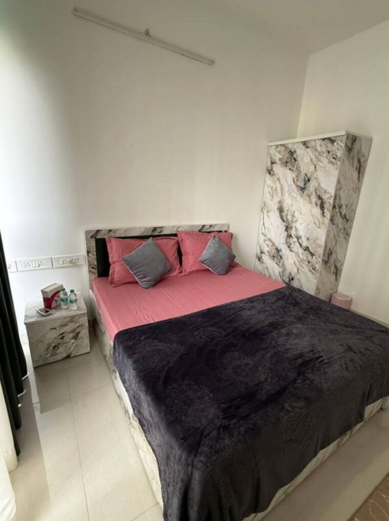 Room, sunteck-city-avenue-1 Pg For Boys & Girls In Goregaon West 9841424