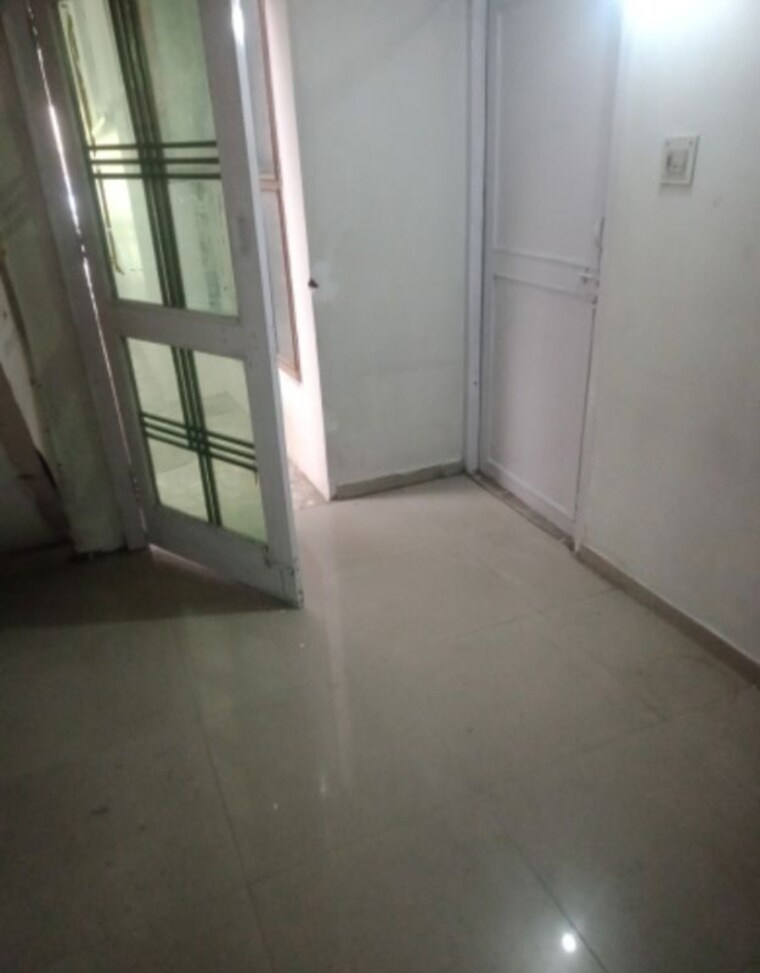 Room, aliganj 1 RK 960 Sq.Ft. Villa In Aliganj Lucknow 9841451