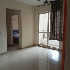 2 BHK Apartment For Rent in Jaypee Greens Kosmos
