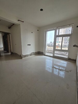 Room in 2.5 BHK Apartment at Omaxe Hazratganj, Gomti Nagar – for Sale