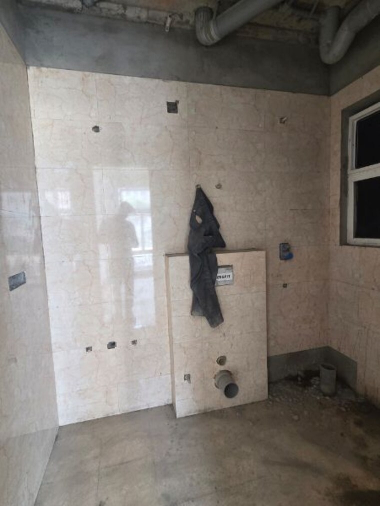 Bathroom, omaxe-hazratganj 2.5 Bedroom 1280 Sq.Ft. Apartment In Gomti Nagar Lucknow 9841474