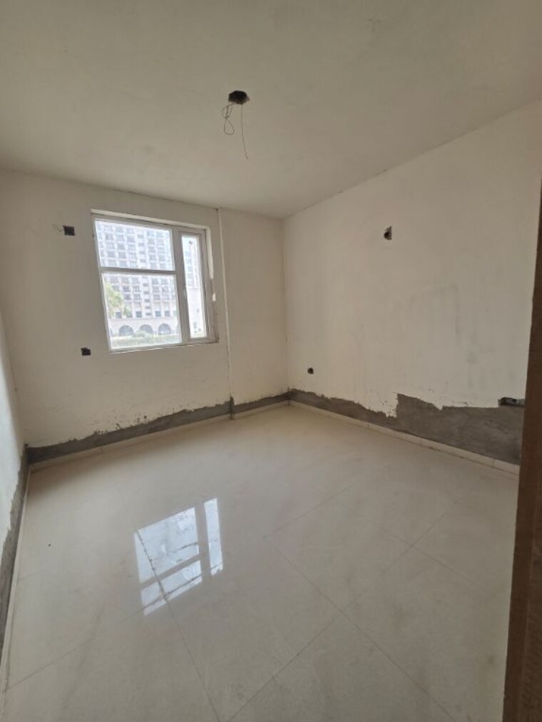 Room, omaxe-hazratganj 2.5 Bedroom 1280 Sq.Ft. Apartment In Gomti Nagar Lucknow 9841474