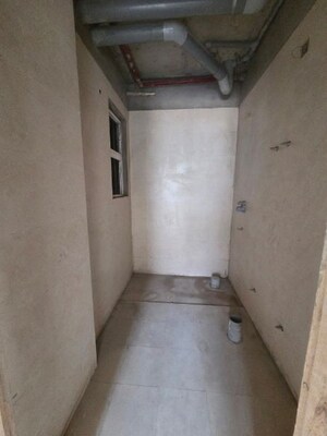 Building Lobby in 2.5 BHK Apartment at Omaxe Hazratganj, Gomti Nagar – for Sale