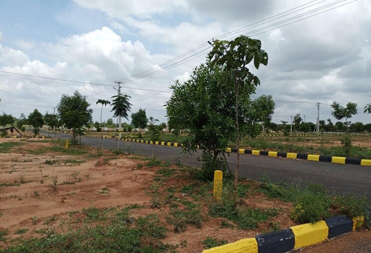 Garden, cbc-lorven-platina  202 Sq.Yd. Plot In Nandiwanaparthy Hyderabad 9841475