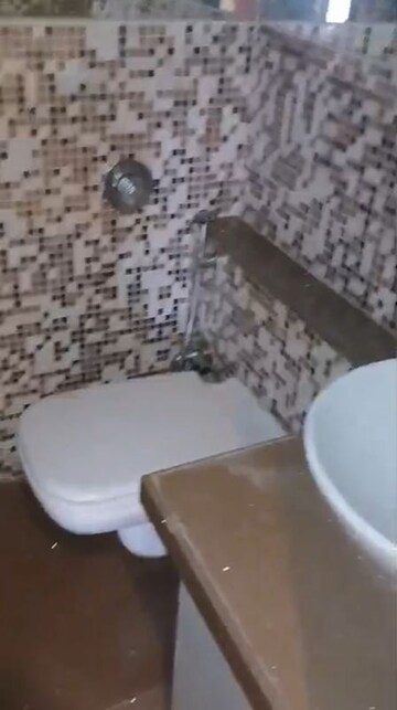 Bathroom in 4 BHK Apartment at Supreme Signature Chembur, Chembur – for Sale