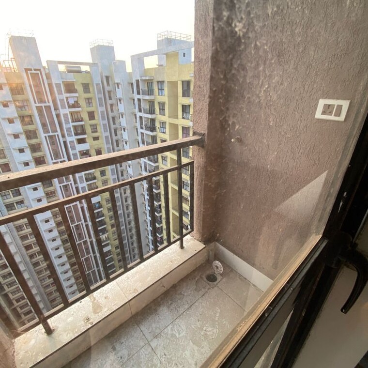 Balcony, runwal-gardens-phase-2 2 Bedroom 674 Sq.Ft. Apartment In Ghariwali N V Thane 9841492