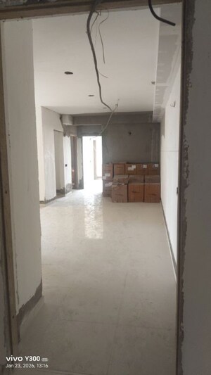 Room in 3 BHK Apartment at Omaxe Hazratganj Residency, Gomti Nagar – for Sale