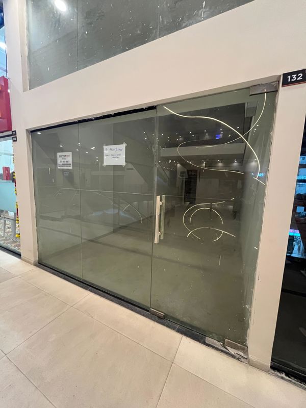 Showroom For Rent in Triaa Vasantam City Center