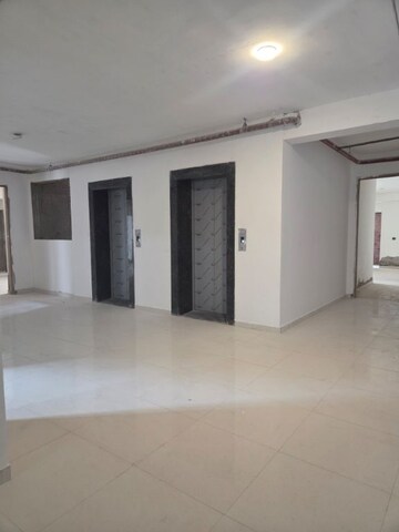 Room in 2 BHK Apartment at Omaxe Hazratganj, Gomti Nagar – for Sale
