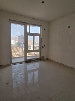 Room in 2 BHK Apartment at Omaxe Hazratganj, Gomti Nagar – for Sale