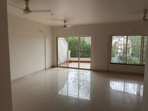 Room in 2 BHK Apartment at Castle World Aundh, Aundh – for Rent